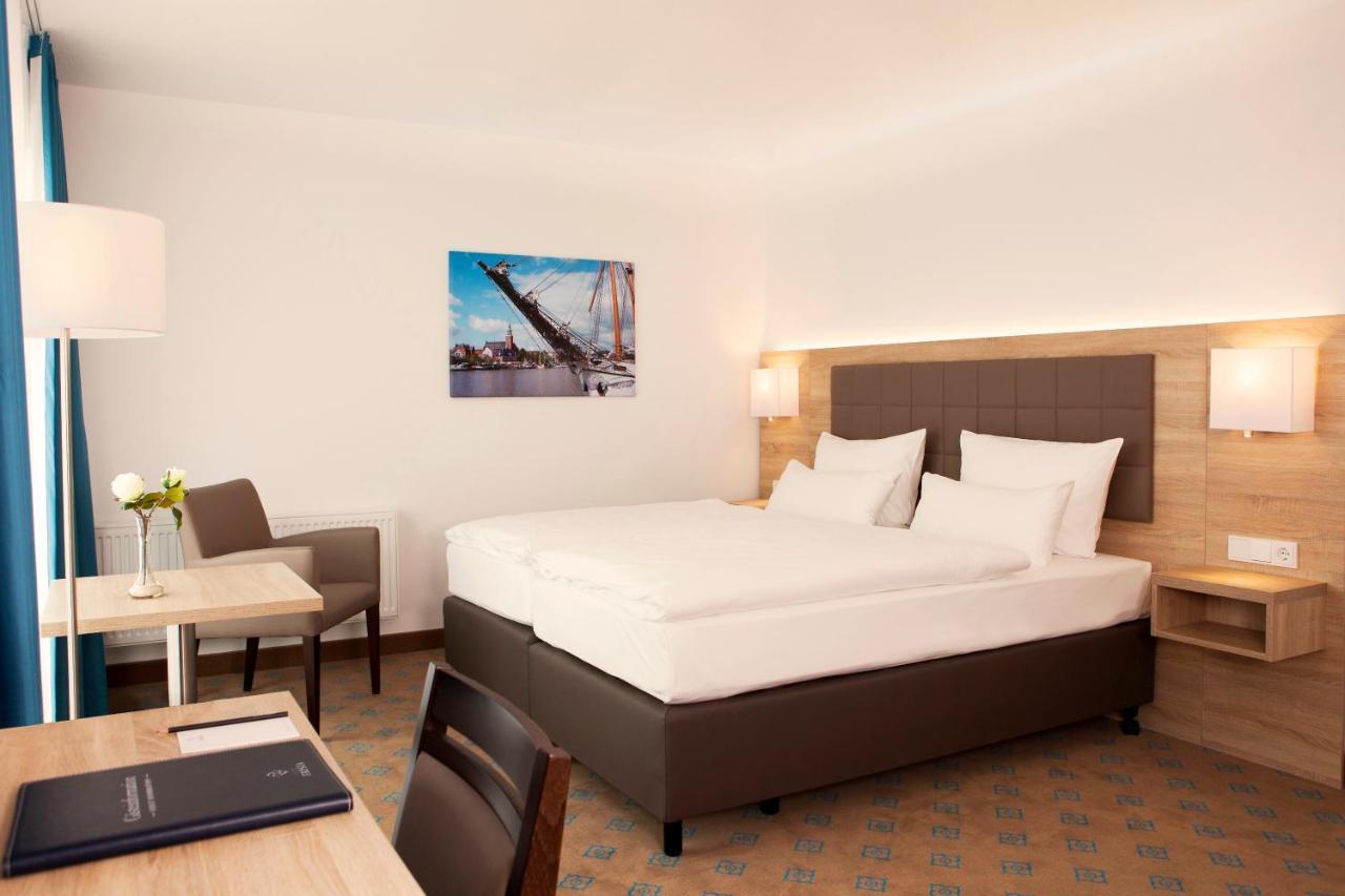 Hotel Frisia เลียร์ ภายนอก รูปภาพ