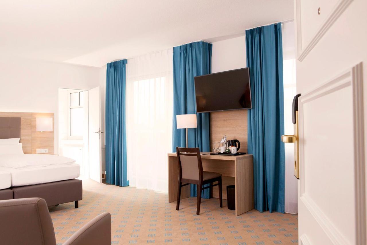 Hotel Frisia เลียร์ ภายนอก รูปภาพ