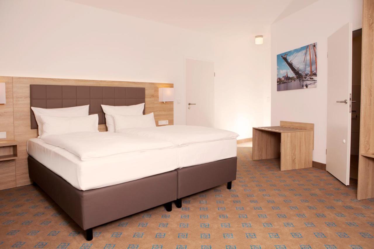 Hotel Frisia เลียร์ ภายนอก รูปภาพ