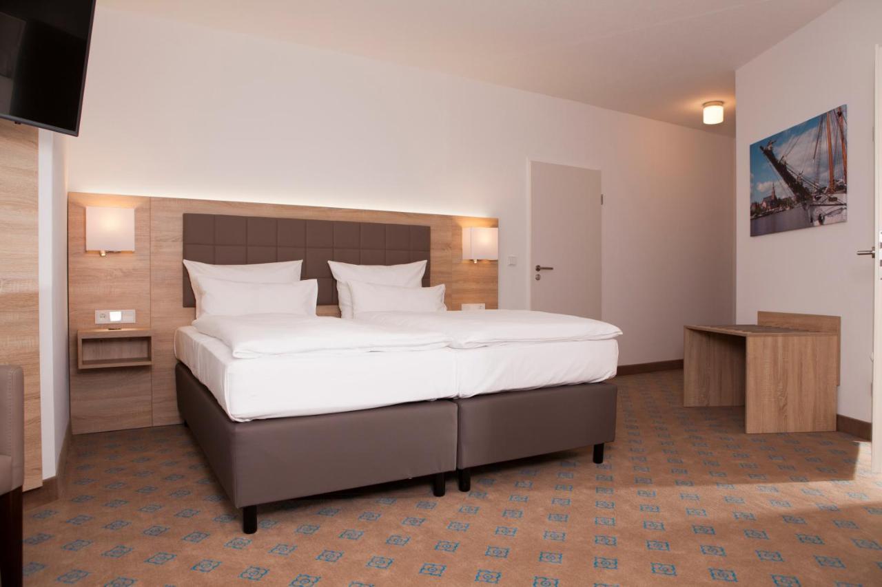 Hotel Frisia เลียร์ ภายนอก รูปภาพ